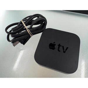 Apple TV 3rd Gen A1469 1080p HD Media Streamer (EMC 2633) with Power Cable